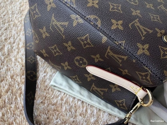 Cheap Louis MONTAIGNE Vuitton BB 0728